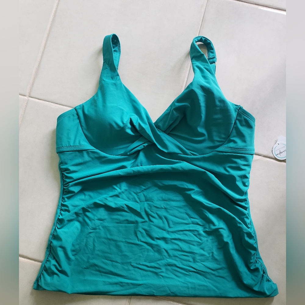 Brand New KOHLS swimsuit Top Tankini Underwire Give You A Lift